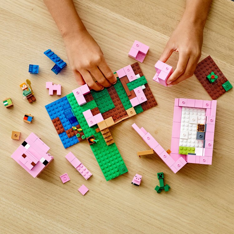 LEGO MINECRAFT Dom w kształcie świni 21170